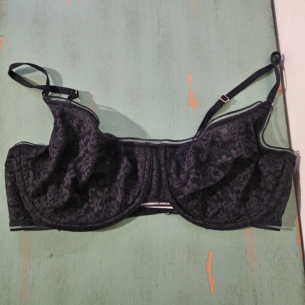 Elegant Black Lace Bra